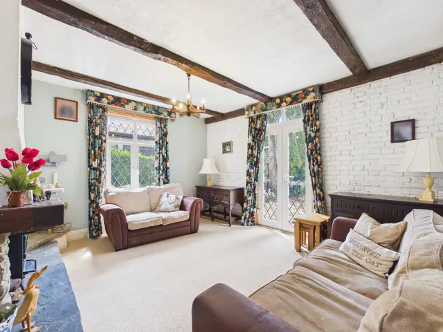 Wellington Road, Ashford, TW15, photo 2
