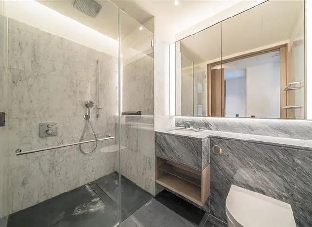 Nine Elms Lane, Nine Elms, SW8, photo 3
