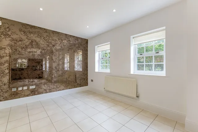 Photo 3 — Highgrove Avenue, Ascot, Berkshire, SL5 7HR