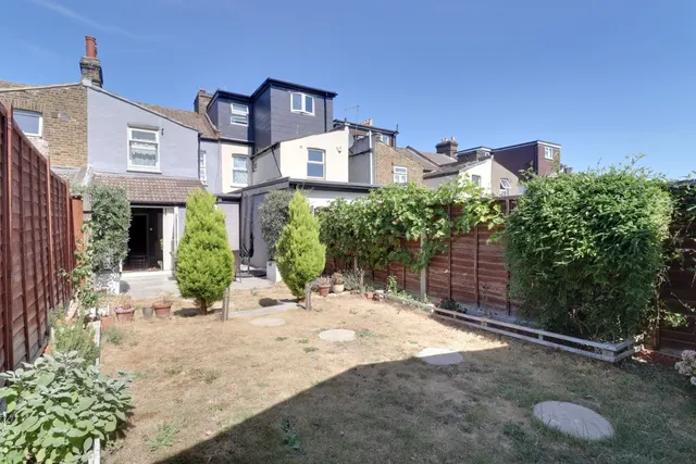 3 bedroom house, Homesdale Road, Bromley, BR2
