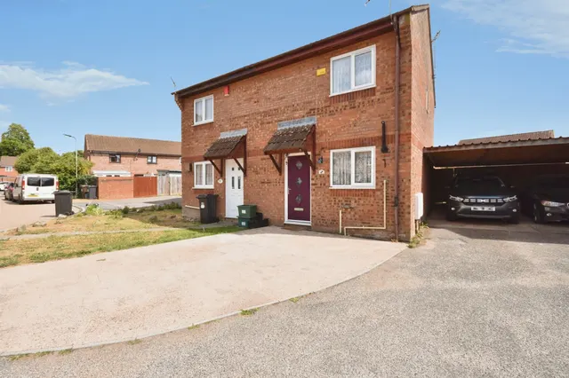 Allen Close, Tiverton, EX16, photo 1