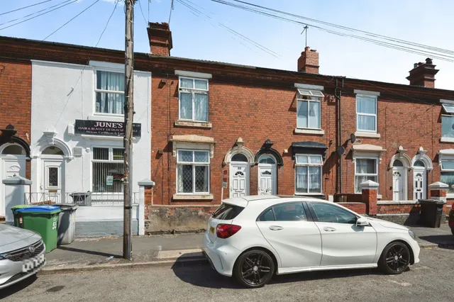 Walter Street, West Bromwich, B70, photo 1