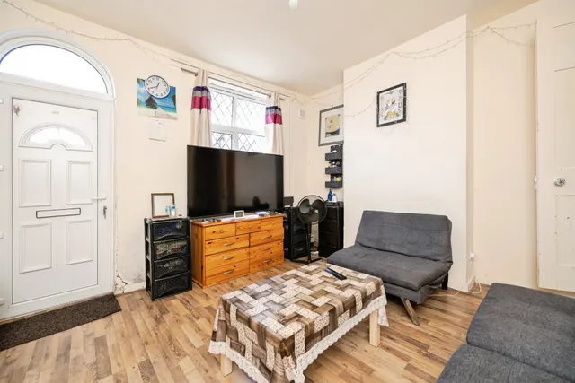 Walter Street, West Bromwich, B70, photo 3