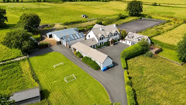 6 bedroom house — Strathaven, South Lanarkshire, ML10 6QE