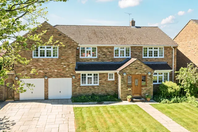 St. Peters Close, Speen, Princes Risb..., photo 1