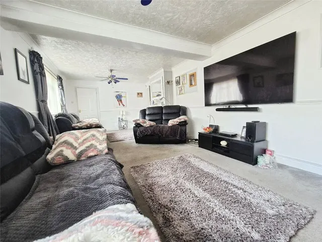 Hughes Drive, Wainscott, Kent, ME2, photo 1