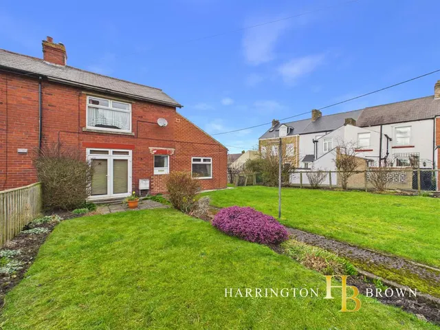 Photo 3 — Oak Terrace, Leadgate