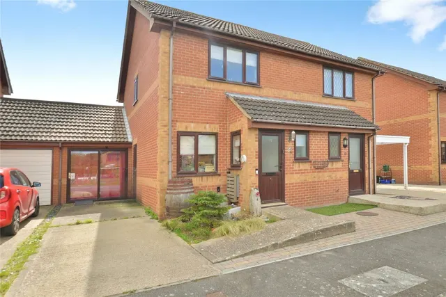 Megan Close, Lydd, Romney Marsh, Kent, TN29, photo 1