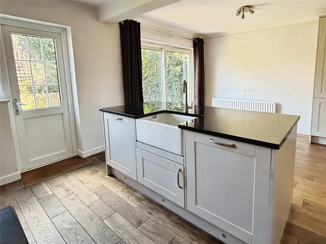 Heathfield Green, Midhurst, GU29, photo 3
