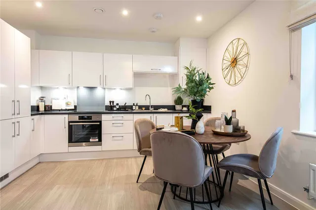 Sunningdale Park, SL5, photo 2
