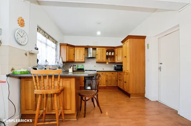 Woodside Close, Wembley, HA0, photo 3