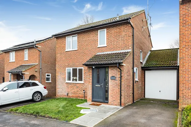 Maytree Close, Marlow, SL7, photo 1