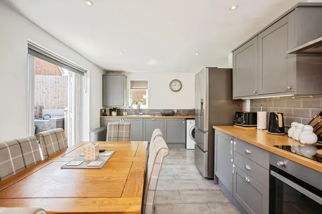 Flagholme, Nottingham, NG12, photo 3