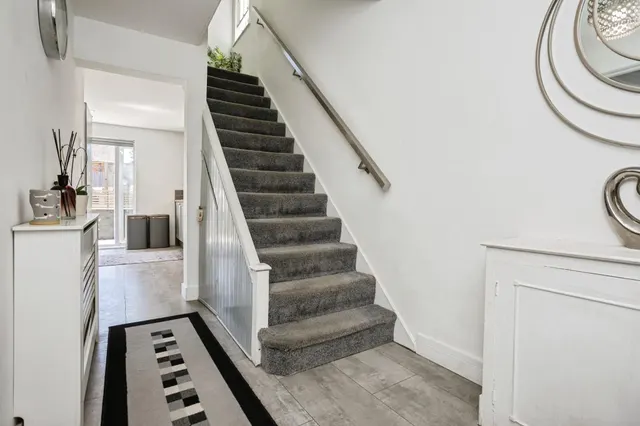 Flagholme, Nottingham, NG12, photo 2