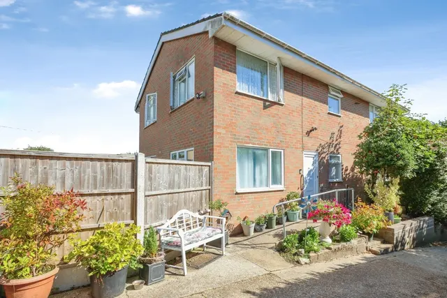 Poole Lane, Bournemouth, BH11, photo 1