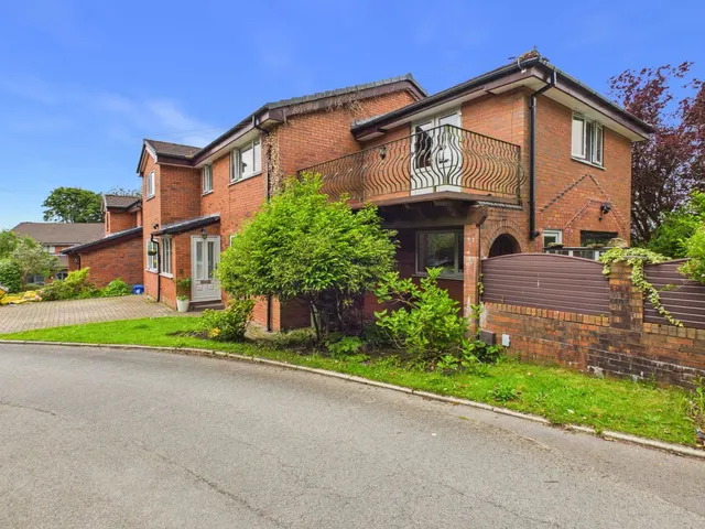 Werneth Rise, Hyde, SK14, photo 2