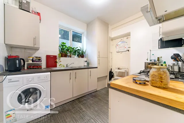 Mitcham Lane, Streatham, SW16, photo 2