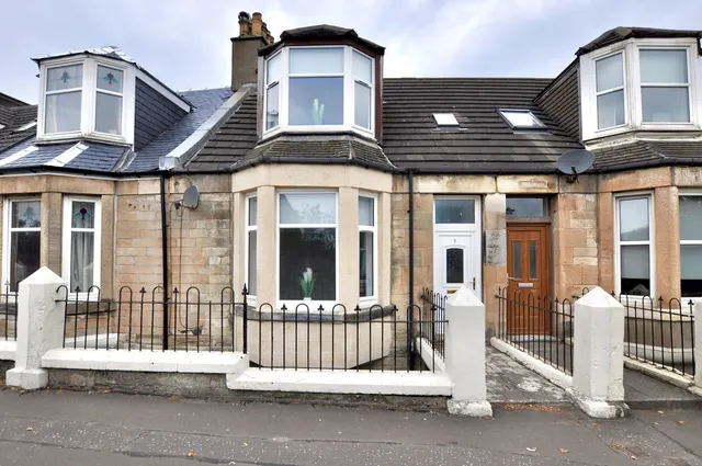 Caledonia Road, Saltcoats, KA21, photo 1