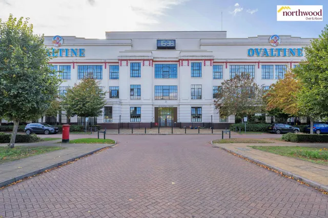 Ovaltine Drive, Kings Langley, WD4, photo 3