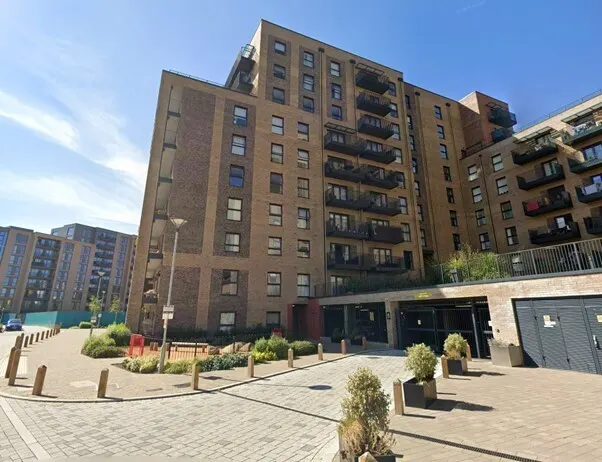 Thurlow Court, Colnebank Drive, WD18, photo 1