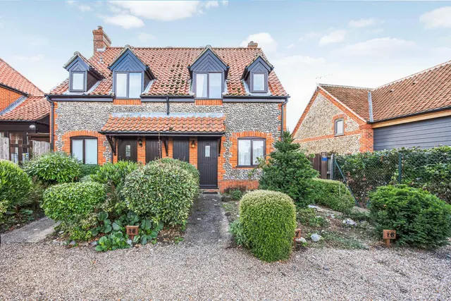 Immaculate Coastal Retreat with Priva, photo 1