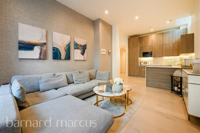 Sinclair Road, London, W14, photo 2