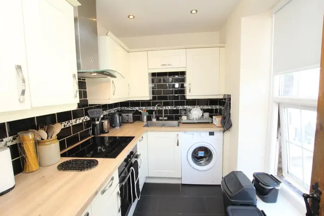 Fishponds Road, Fishponds, BS16, photo 2