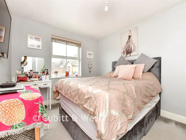 West Road, Reigate, RH2, photo 3