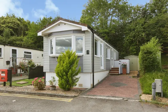 Winchester Road, Fair Oak, SO50, photo 1