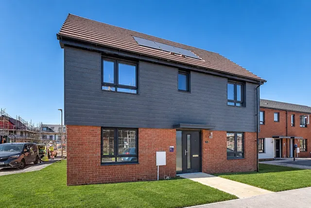 Roundhouse Road, Didcot, OX11, photo 1