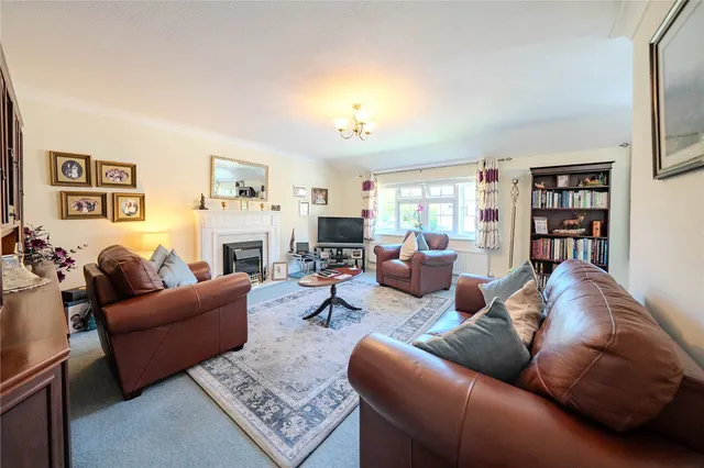 Glendower Park, Leeds, LS16, photo 2