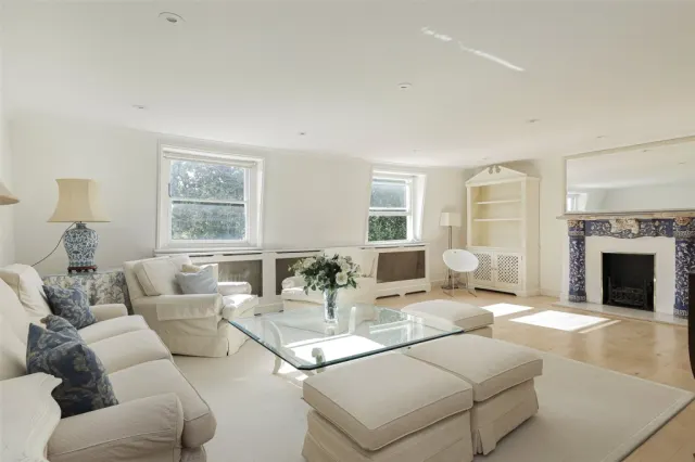 flat, Onslow Square, South Kensington, SW7