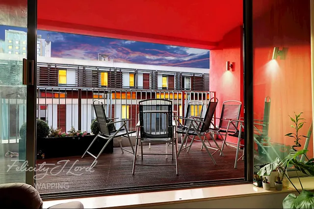 Plumbers Row, Aldgate, E1, photo 3