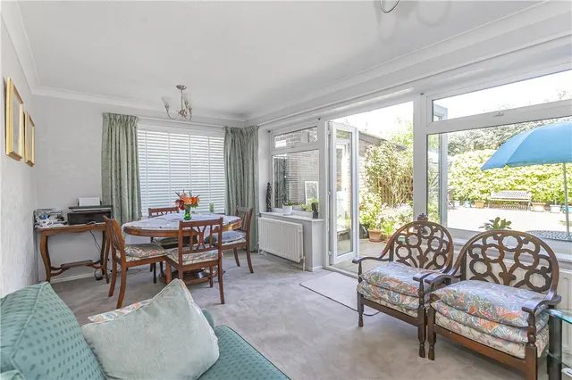 Chaplin Crescent, Sunbury-on-Thames, TW16, photo 2
