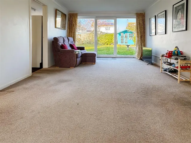Reef Close, Littlehampton, photo 3