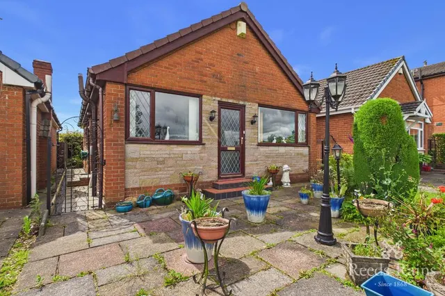 Liverpool Road, Haydock, WA11, photo 1