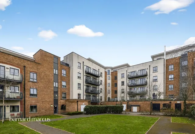 Holford Way, London, photo 1