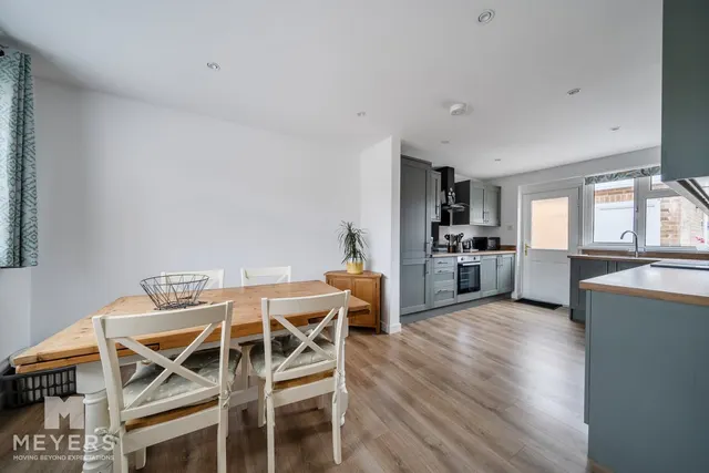 Hardy Close, West Moors, BH22, photo 3