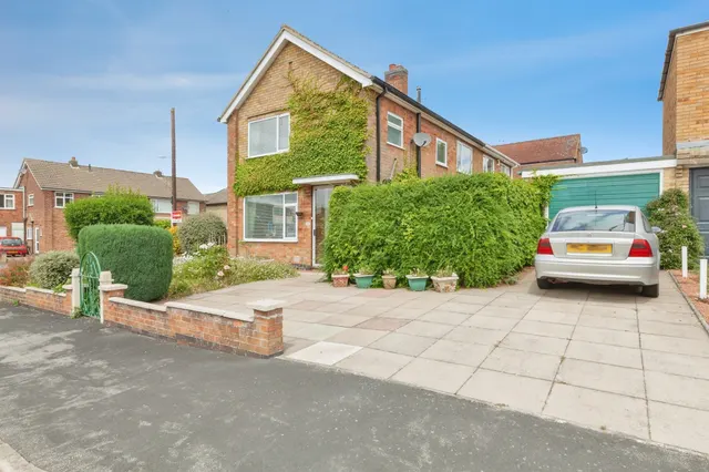 Silverton Road, Oadby, LE2, photo 1
