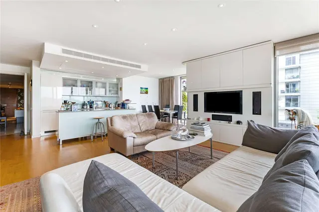 Photo 3 — Chapelier House, Eastfields Avenue, Putney, London, SW18 1LR