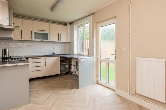 Kelvin Grove, Corby, photo 3