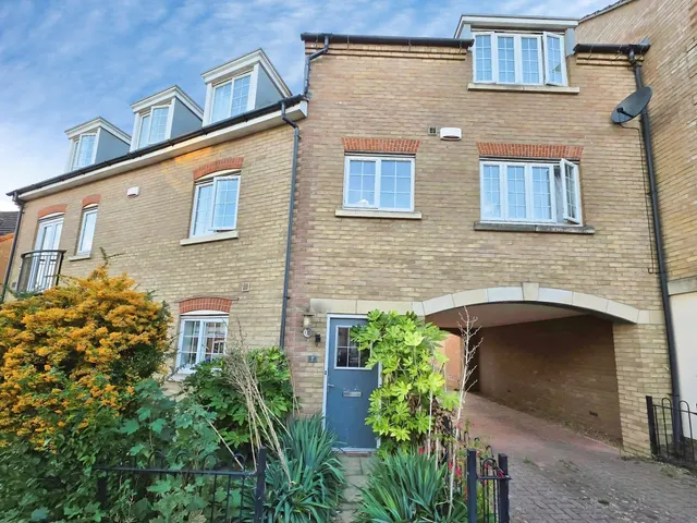 Lady Charlotte Road, Peterborough, PE7, photo 1