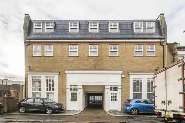 Nelsons Row, London, SW4, photo 1