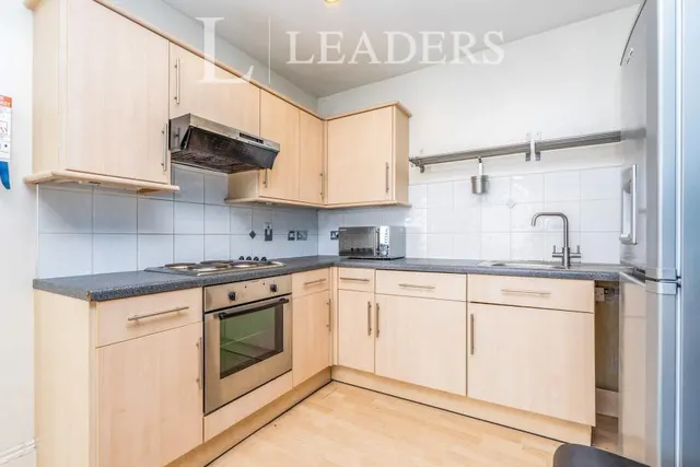 Royal Crescent Road, Southampton, SO14, photo 2