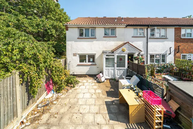 Drovers Place, SE15, photo 1