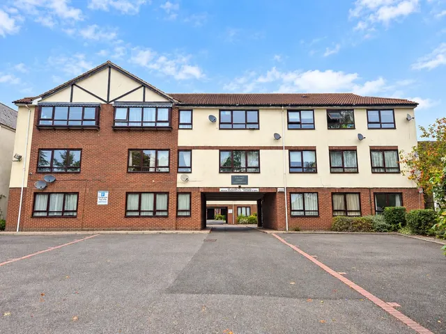 Wood Street, High Barnet, EN5, photo 1