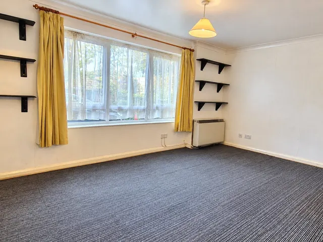 Wood Street, High Barnet, EN5, photo 3