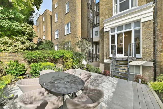 Photo 2 — Earl's Court Square, Earl's Court, London, SW5 9DG