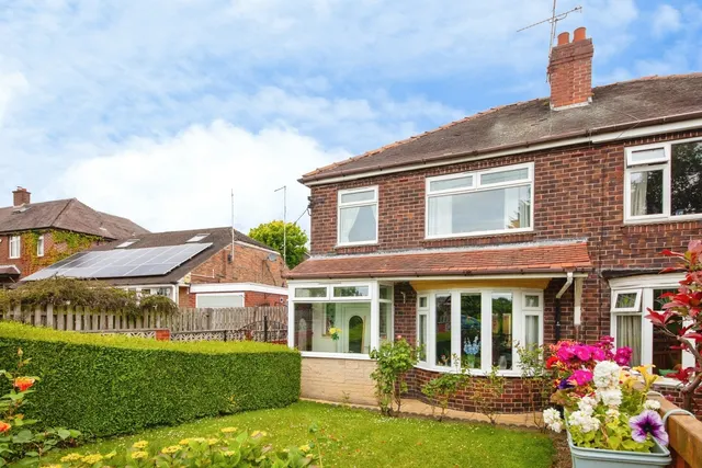 Photo 2 — Springwood Lane, High Green, Sheffield, S35
