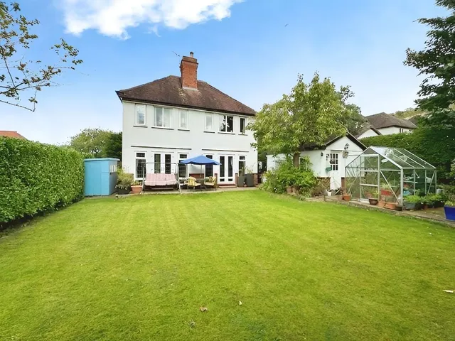 Photo 2 — The Avenue, Prestatyn, Denbighshire, LL19 9RD